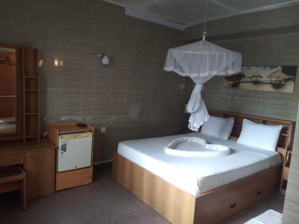 Hotel Milano Tourist Rest Anuradhapura Esterno foto