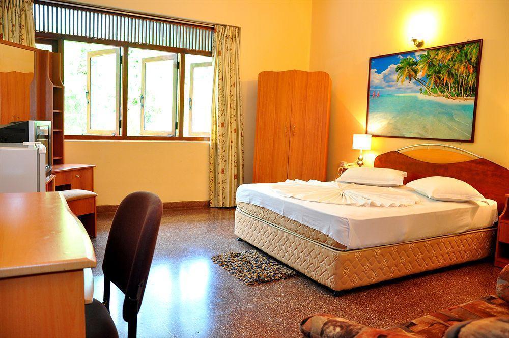 Hotel Milano Tourist Rest Anuradhapura Esterno foto
