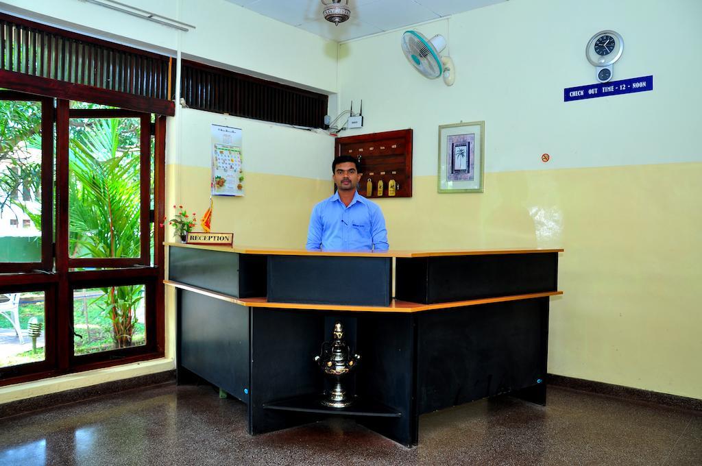 Hotel Milano Tourist Rest Anuradhapura Esterno foto