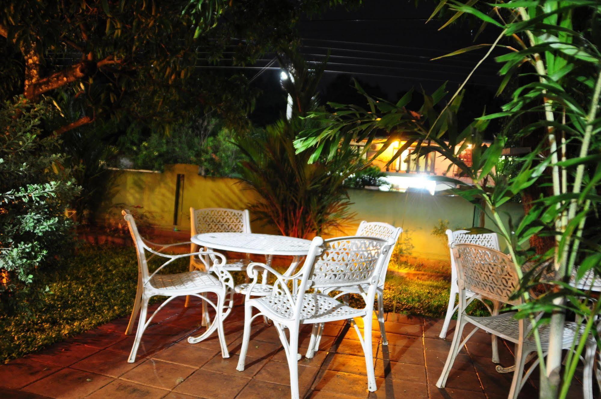 Hotel Milano Tourist Rest Anuradhapura Esterno foto